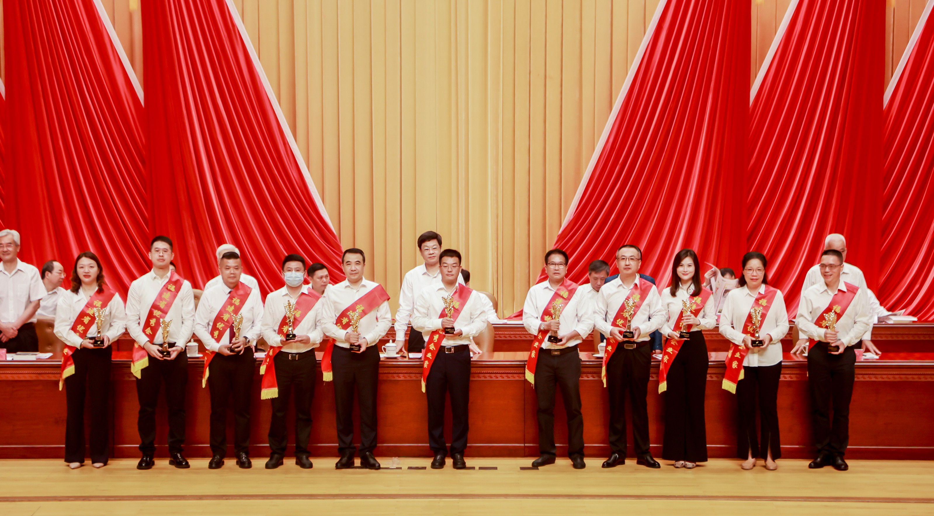 �µ�����(�й�)���޹�˾����